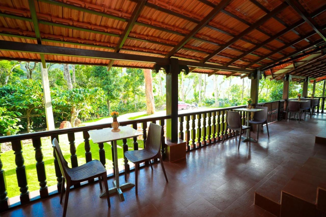 River View Guest House มาดิเครี ภายนอก รูปภาพ