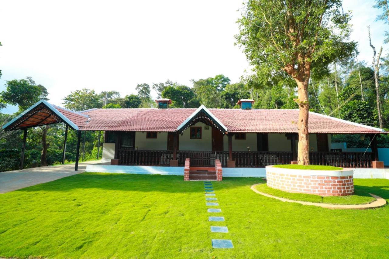 River View Guest House มาดิเครี ภายนอก รูปภาพ