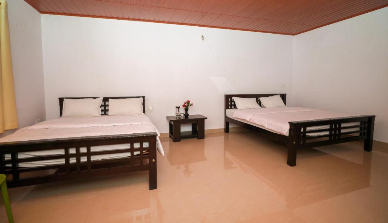 River View Guest House มาดิเครี ภายนอก รูปภาพ